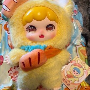 Joymiya Sweet Fun Gourmet World 400% Confirmed Yellow Bunny Rabbit with Carrot